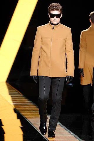 Look 25